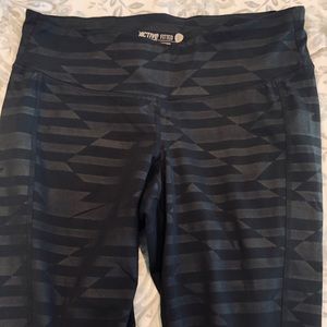 Old Navy Active Capris
